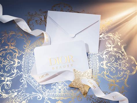 dior art of gifting clutch free gift